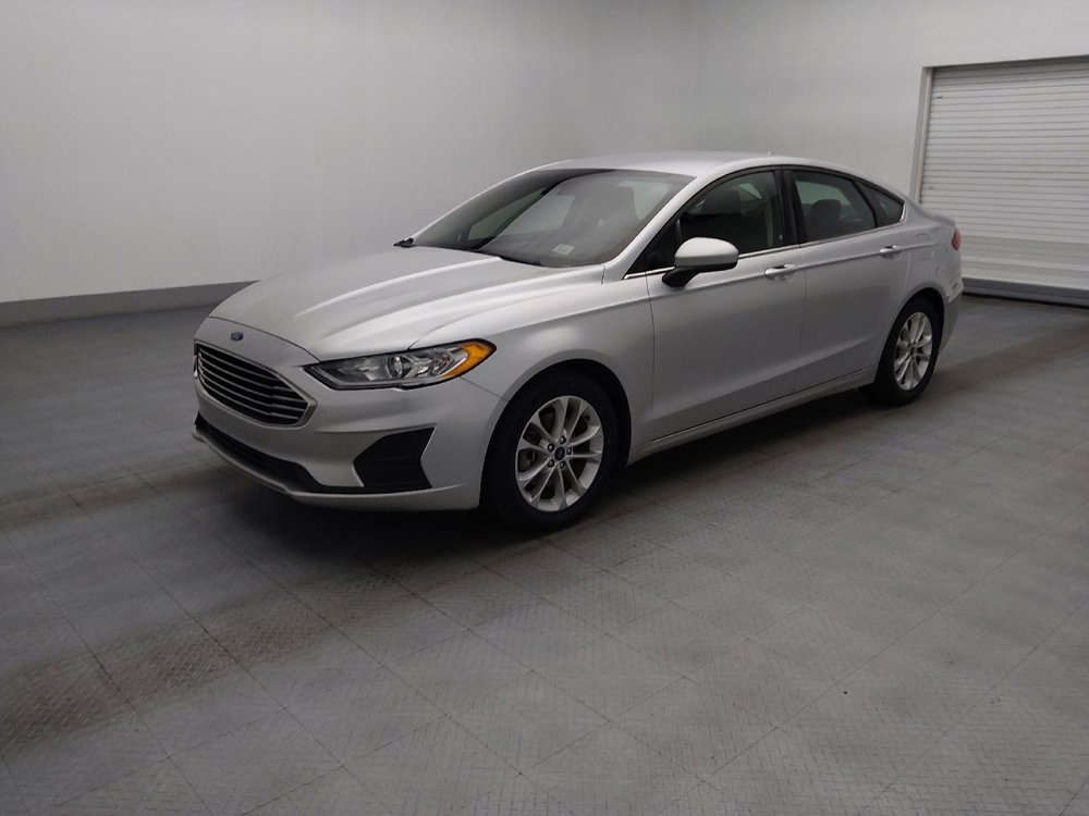 Used 2019 Ford Fusion SE FWD image 2
