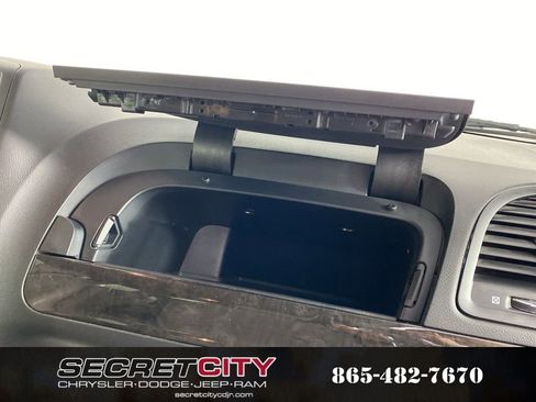 Used 2014 Dodge Grand Caravan SXT image 30