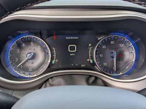 New 2027 Chrysler Pacifica Select FWD image 16