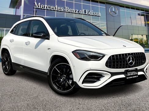 Used 2025 Mercedes-Benz GLA 35 AMG 4MATIC image 1