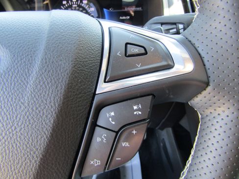 Certified 2022 Ford Edge ST w/ Equipment Group 401A image 31