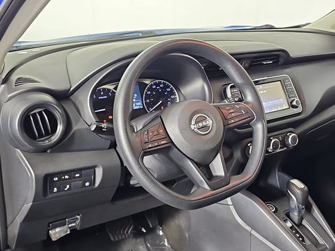Used 2023 Nissan Kicks S FWD image 15