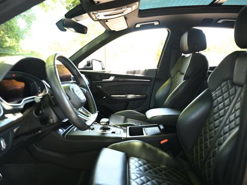 Used 2019 Audi SQ5 Premium Plus AWD/4WD image 12