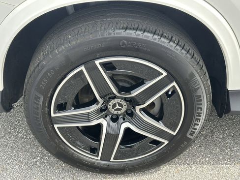 Certified 2024 Mercedes-Benz GLC 300 4MATIC w/ AMG Line image 19