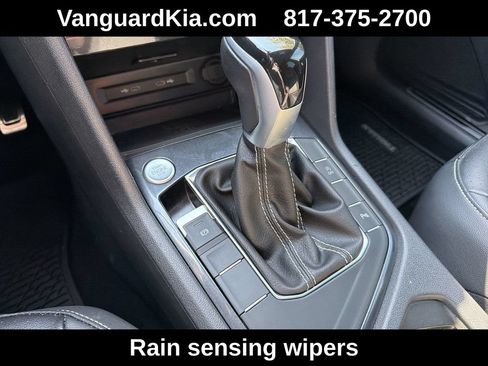 Used 2024 Volkswagen Tiguan SE R-Line w/ MDO Package, Three-Row FWD image 24