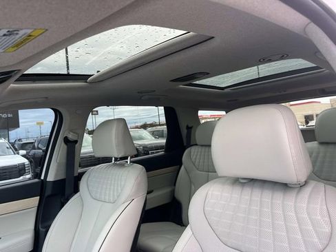 Certified 2025 Hyundai Palisade Limited FWD image 29