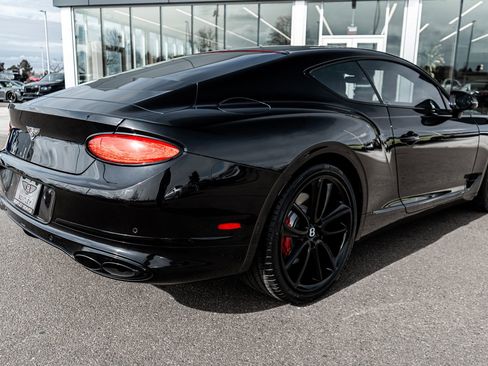 Used 2020 Bentley Continental GT image 13