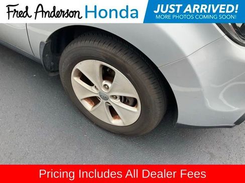 Used 2015 Kia Soul FWD image 2