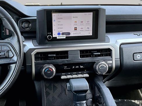 Used 2025 Toyota Tacoma SR5 AWD/4WD image 6