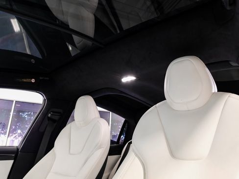 Used 2020 Tesla Model X Long Range image 6