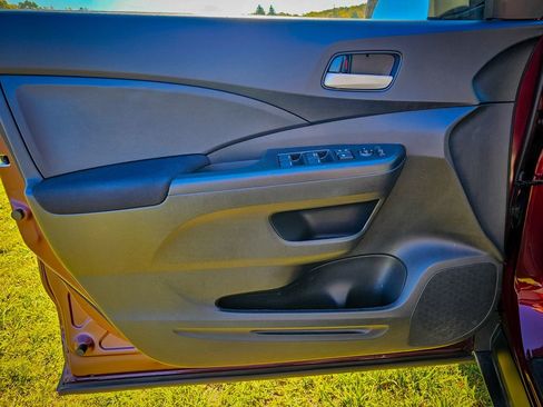 Used 2016 Honda CR-V SE image 10