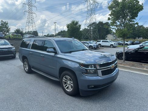 Used 2016 Chevrolet Suburban LT w/ Luxury Package AWD/4WD image 1