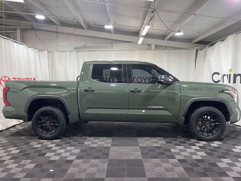 Used 2022 Toyota Tundra SR5 w/ SR5 Convenience Package image 8