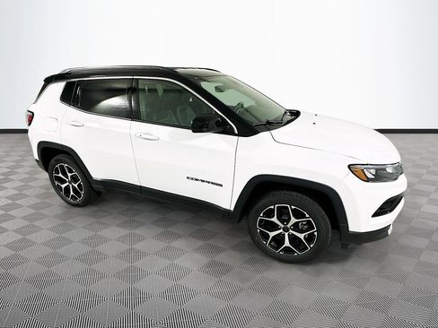 New 2026 Jeep Compass Limited AWD/4WD image 3