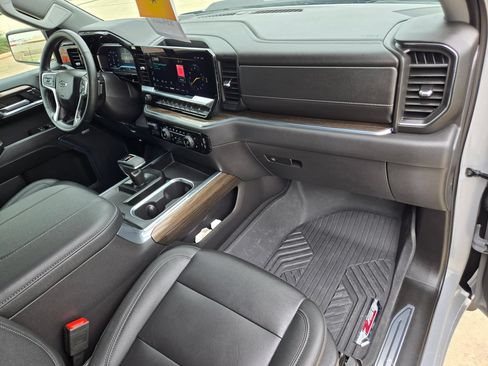 Certified 2024 Chevrolet Silverado 1500 LT Trail Boss w/ LT Trail Boss Premium Package AWD/4WD image 25