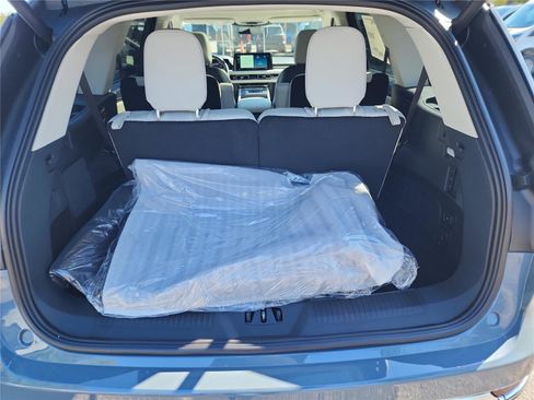 New 2026 Lincoln Aviator AWD image 19