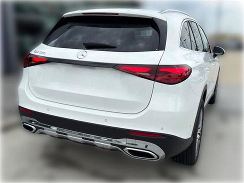 Used 2025 Mercedes-Benz GLC 300 image 8
