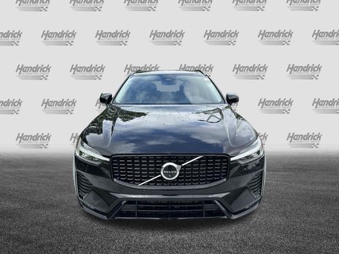 Used 2023 Volvo XC60 B5 Ultimate FWD image 3