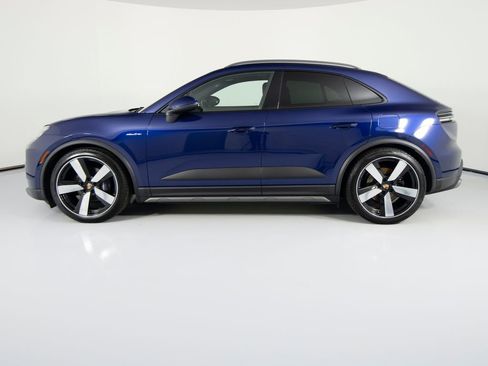Certified 2025 Porsche Macan 4 Electric image 7