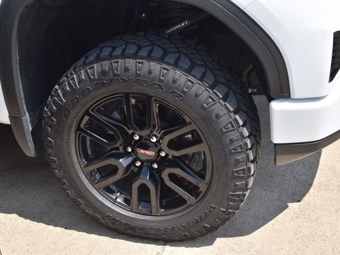 Used 2026 GMC Sierra 1500 AT4 w/ AT4 Premium Package AWD/4WD image 9