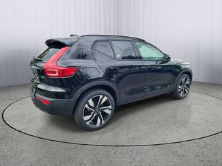 New 2026 Volvo XC40 B5 Plus w/ Climate Package AWD/4WD video 2