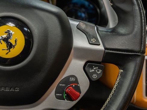 Used 2015 Ferrari California T RWD image 42