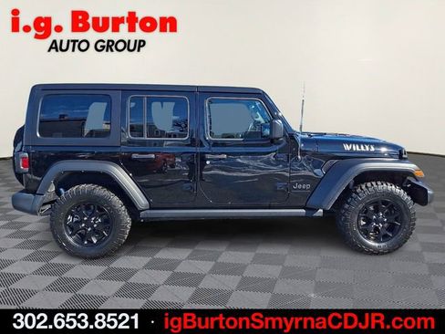 Used 2023 Jeep Wrangler Unlimited Sport image 7