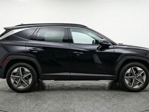 Used 2025 Hyundai Tucson SEL AWD/4WD image 11