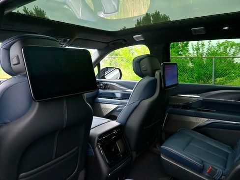 New 2026 Cadillac Escalade IQL Sport 2 image 21