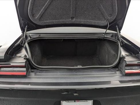 Used 2019 Dodge Challenger SXT image 17