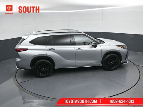 Used 2023 Toyota Highlander XSE image 50