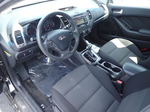 Used 2017 Kia Forte LX FWD image 9