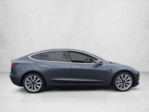 Used 2020 Tesla Model 3 Long Range image 4