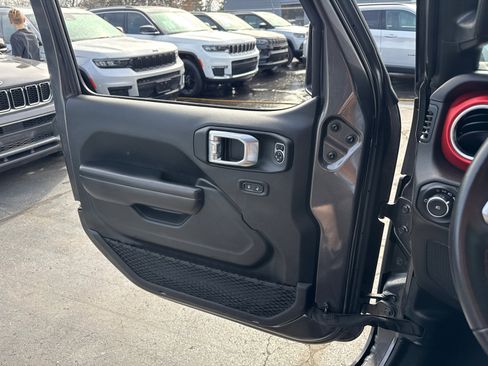 Used 2021 Jeep Wrangler Rubicon image 17