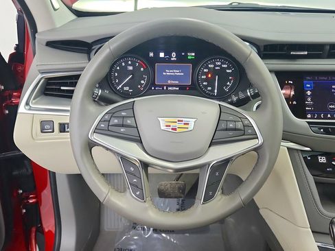 Certified 2024 Cadillac XT5 Premium Luxury w/ Technology Package AWD/4WD image 19