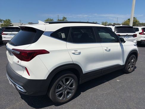 Used 2021 Kia Seltos S FWD image 7