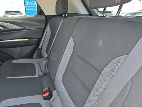 Used 2023 Chevrolet TrailBlazer LT w/ Convenience Package FWD image 12