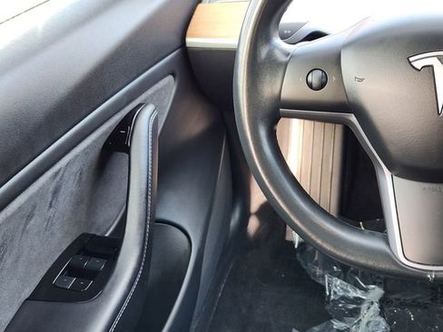 Used 2018 Tesla Model 3 Performance image 23