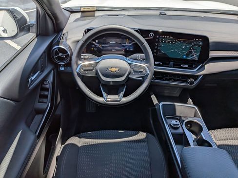 Used 2026 Chevrolet Equinox LT FWD image 30