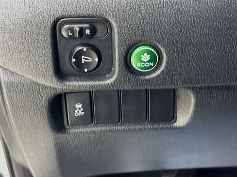 Used 2017 Honda Pilot EX image 10