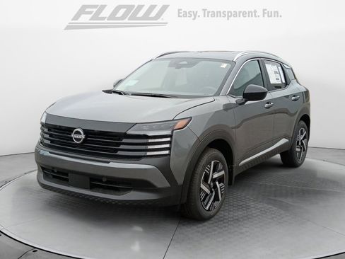 New 2026 Nissan Kicks SV w/ SV Premium Package FWD image 3