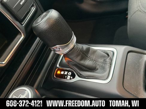 Used 2022 Jeep Wrangler Unlimited Sport AWD/4WD image 21