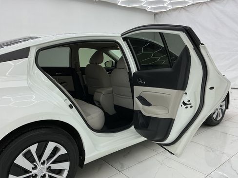 Used 2019 Nissan Altima 2.5 S FWD image 23
