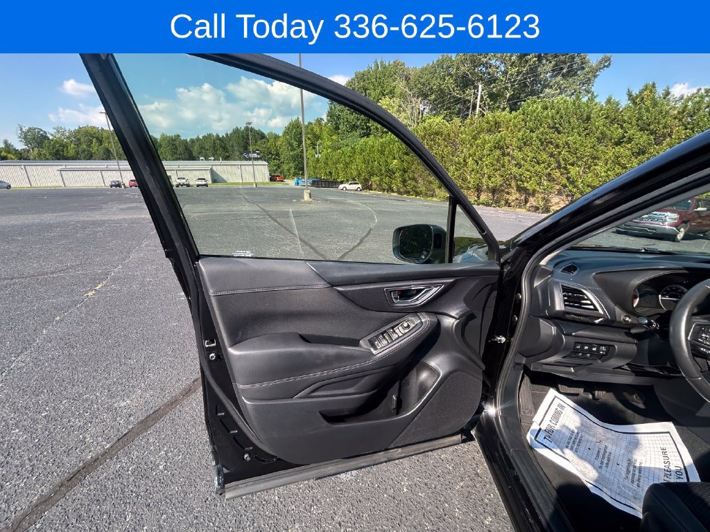 Used 2023 Subaru Forester Premium AWD/4WD image 19