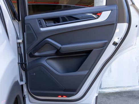 New 2026 Porsche Cayenne Coupe image 49