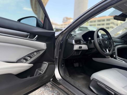 Used 2018 Honda Accord LX image 14