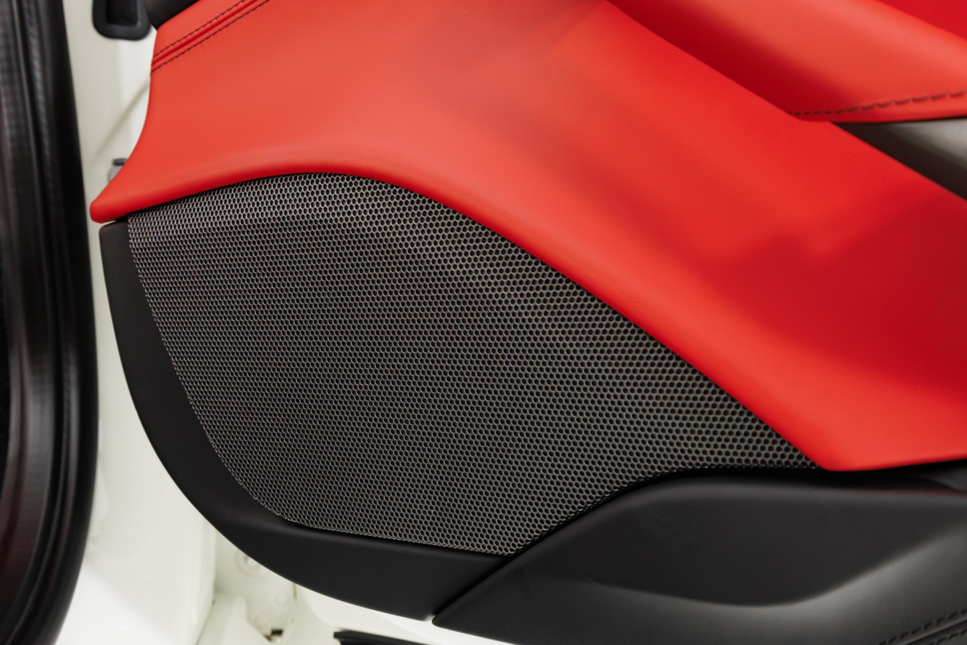 Used 2017 Ferrari 488 Spider RWD image 43