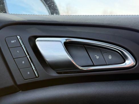 Used 2016 Porsche Cayenne Turbo S image 55