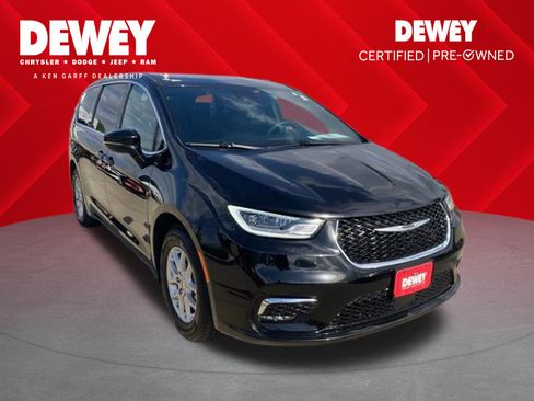 Used 2025 Chrysler Pacifica Select FWD image 1