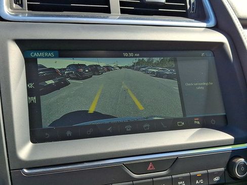 Used 2020 Jaguar E-PACE AWD/4WD image 19